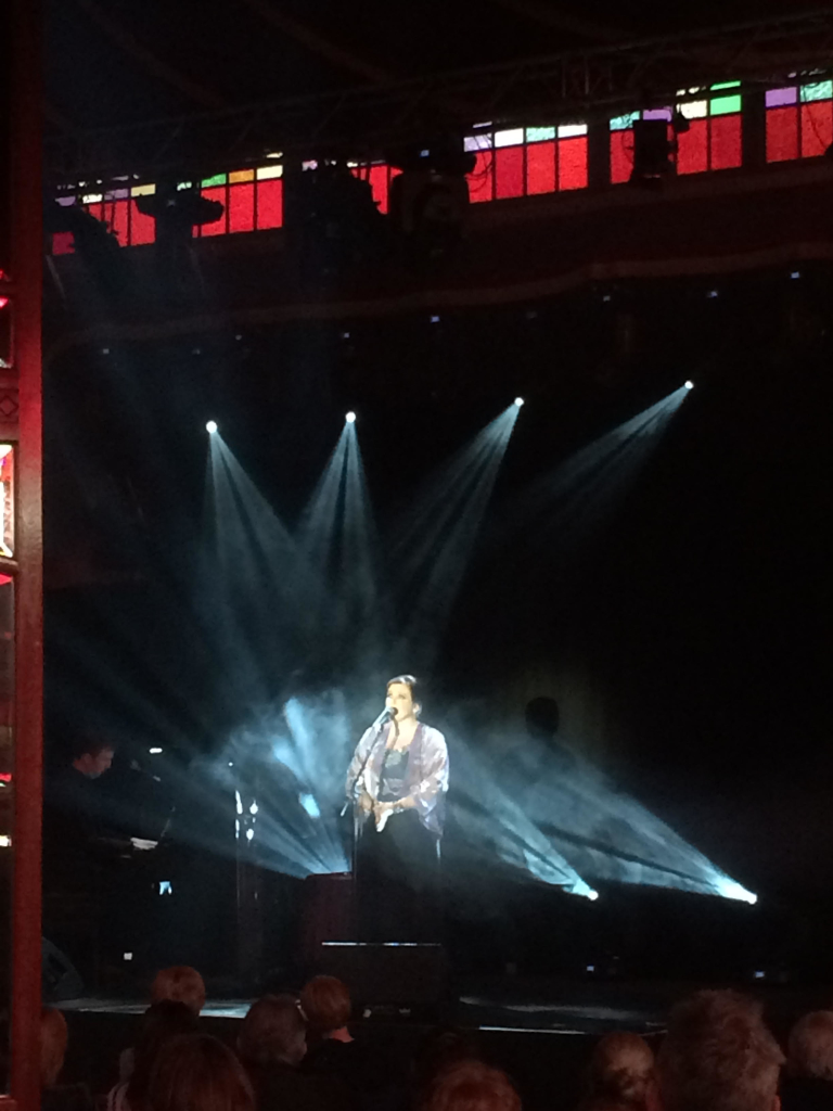 Christine Bovill's PIAF. Photo by @nazipova